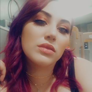 Meet your Posher, Alexis